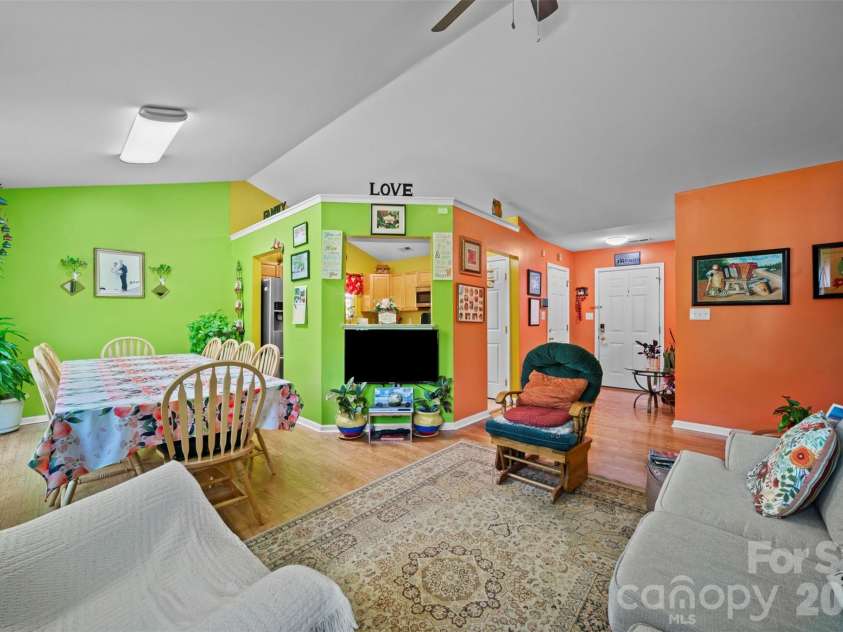 8721 Brookstead Meadow Court, Charlotte, NC 28215.  MLS# CAR4422686, YatesRealty ID 49855. 