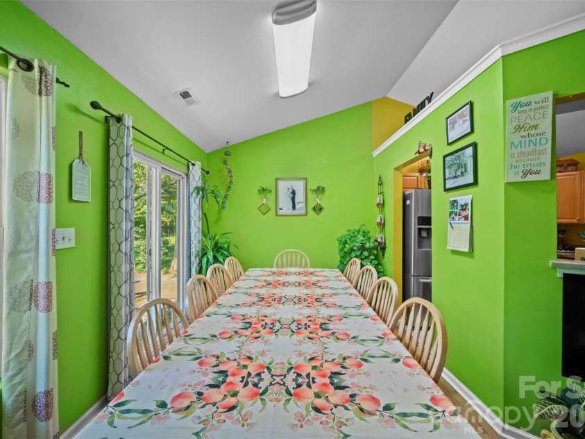 8721 Brookstead Meadow Court, Charlotte, NC 28215.  MLS# CAR4422686, YatesRealty ID 49855. 