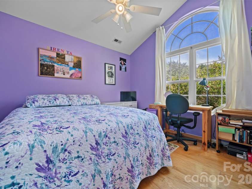 8721 Brookstead Meadow Court, Charlotte, NC 28215.  MLS# CAR4422686, YatesRealty ID 49855. 