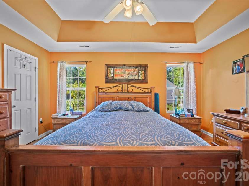8721 Brookstead Meadow Court, Charlotte, NC 28215.  MLS# CAR4422686, YatesRealty ID 49855. 