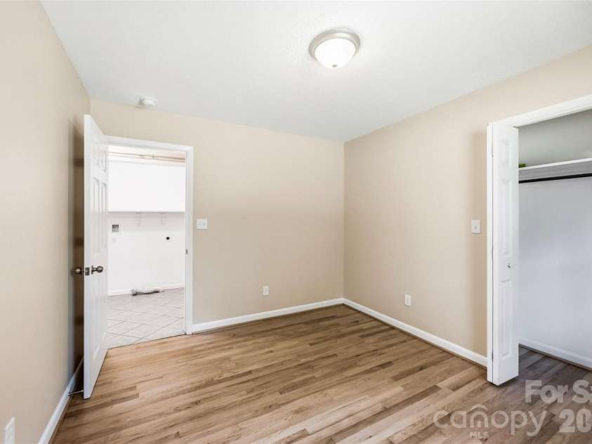 210 College Avenue, Shelby, NC 28150.  MLS# CAR4419722, YatesRealty ID 49856. 