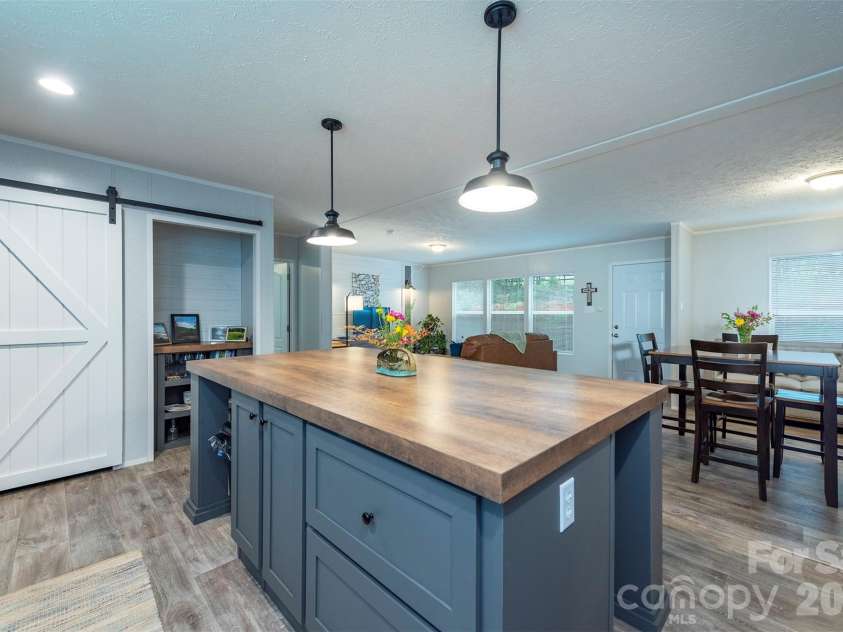 346 Tricycle Hill Lane, Tryon, NC 28782.  MLS# CAR4419540, YatesRealty ID 49859. 