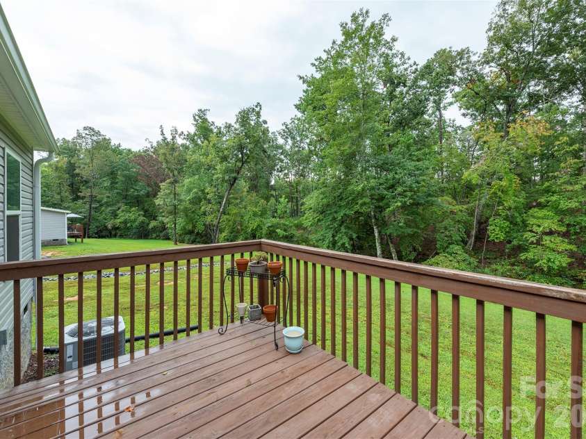 346 Tricycle Hill Lane, Tryon, NC 28782.  MLS# CAR4419540, YatesRealty ID 49859. 