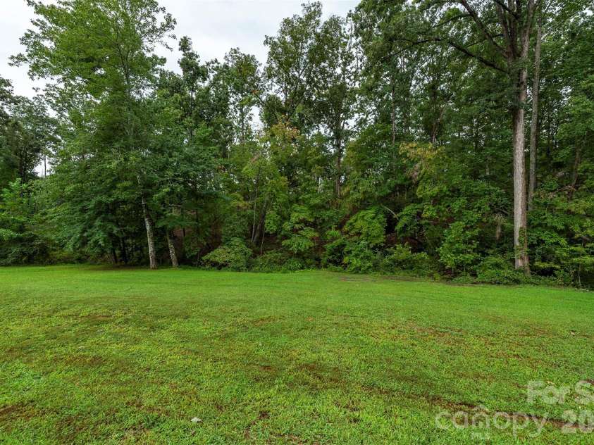 346 Tricycle Hill Lane, Tryon, NC 28782.  MLS# CAR4419540, YatesRealty ID 49859. 