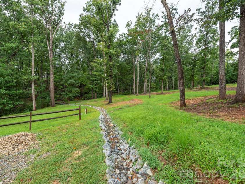 346 Tricycle Hill Lane, Tryon, NC 28782.  MLS# CAR4419540, YatesRealty ID 49859. 
