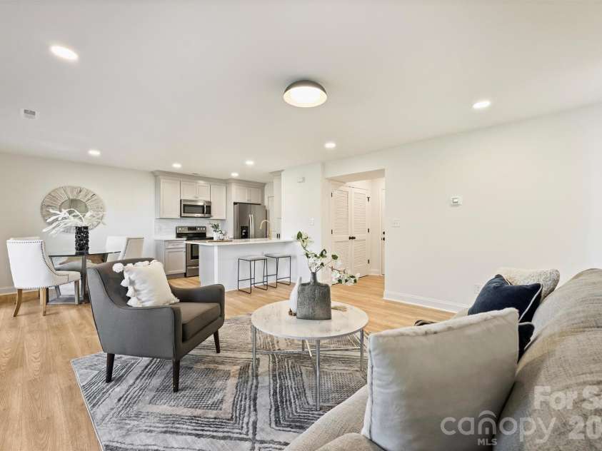 11141 Harrowfield Road, Charlotte, NC 28226.  MLS# CAR4359680, YatesRealty ID 4986. 