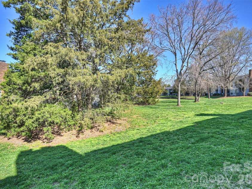 11141 Harrowfield Road, Charlotte, NC 28226.  MLS# CAR4359680, YatesRealty ID 4986. 