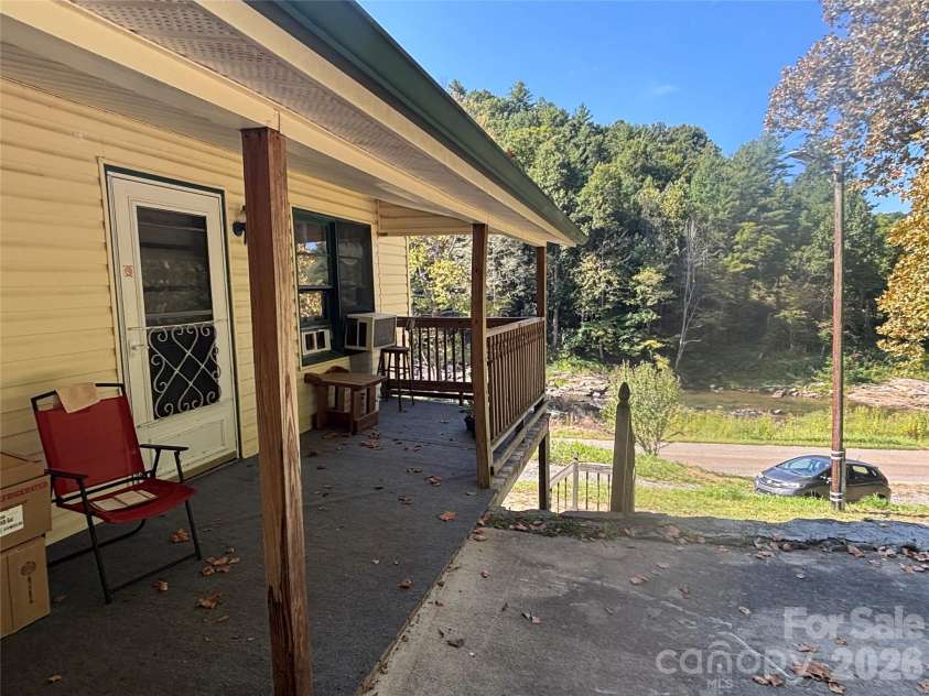 321 Bartlett Road, Weaverville, NC 28787.  MLS# CAR4419554, YatesRealty ID 49860. 