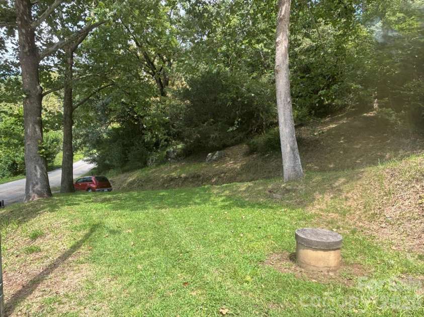 321 Bartlett Road, Weaverville, NC 28787.  MLS# CAR4419554, YatesRealty ID 49860. 