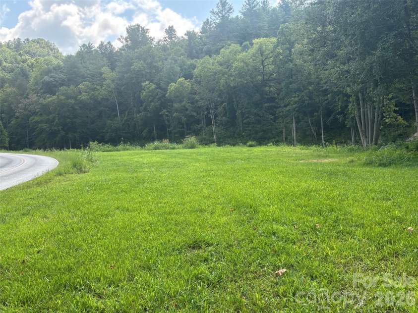 321 Bartlett Road, Weaverville, NC 28787.  MLS# CAR4419554, YatesRealty ID 49860. 