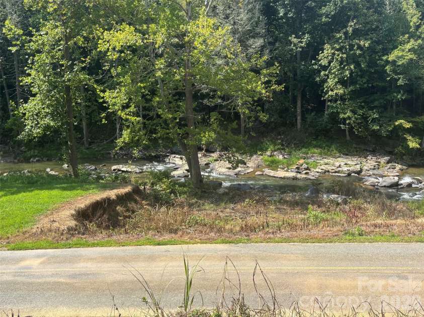 321 Bartlett Road, Weaverville, NC 28787.  MLS# CAR4419554, YatesRealty ID 49860. 