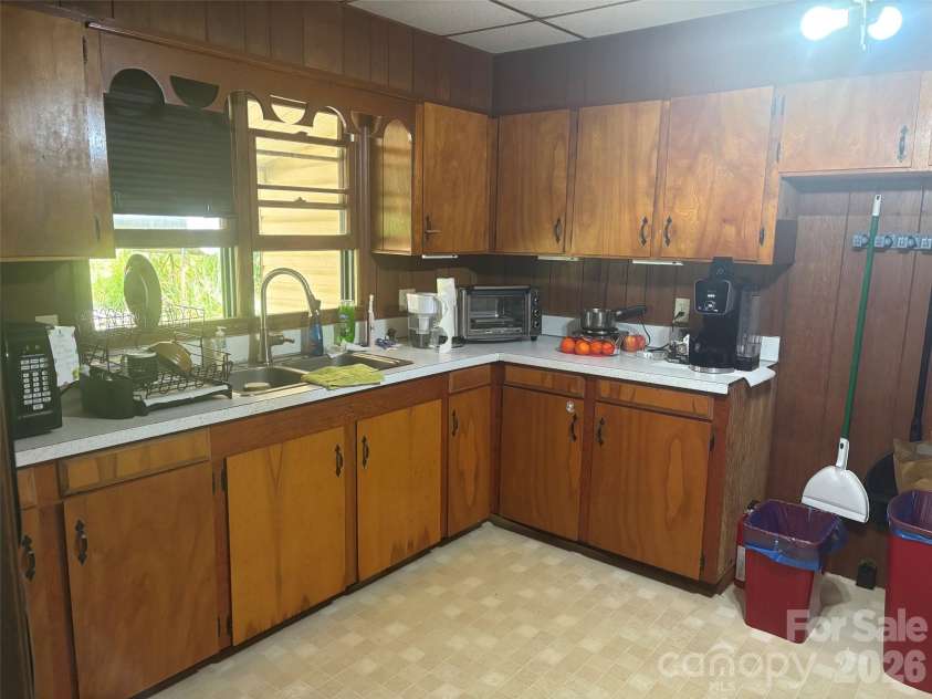 321 Bartlett Road, Weaverville, NC 28787.  MLS# CAR4419554, YatesRealty ID 49860. 
