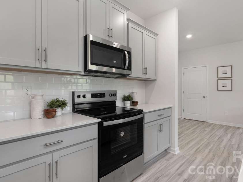 911 Naughton Street, Chester, SC 29706.  MLS# CAR4423269, YatesRealty ID 49861. 