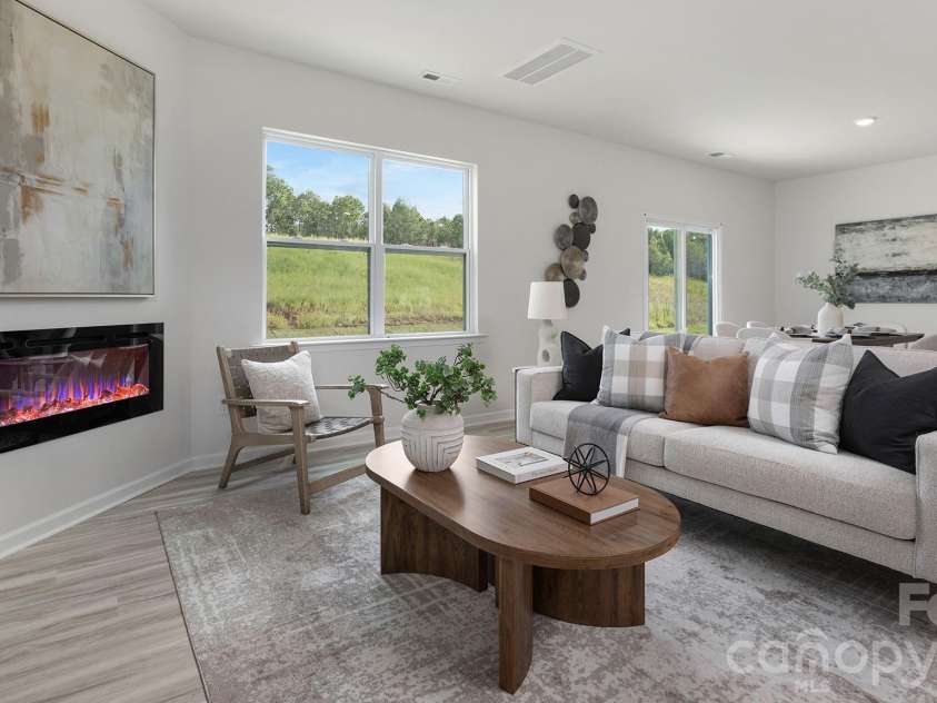 911 Naughton Street, Chester, SC 29706.  MLS# CAR4423269, YatesRealty ID 49861. 