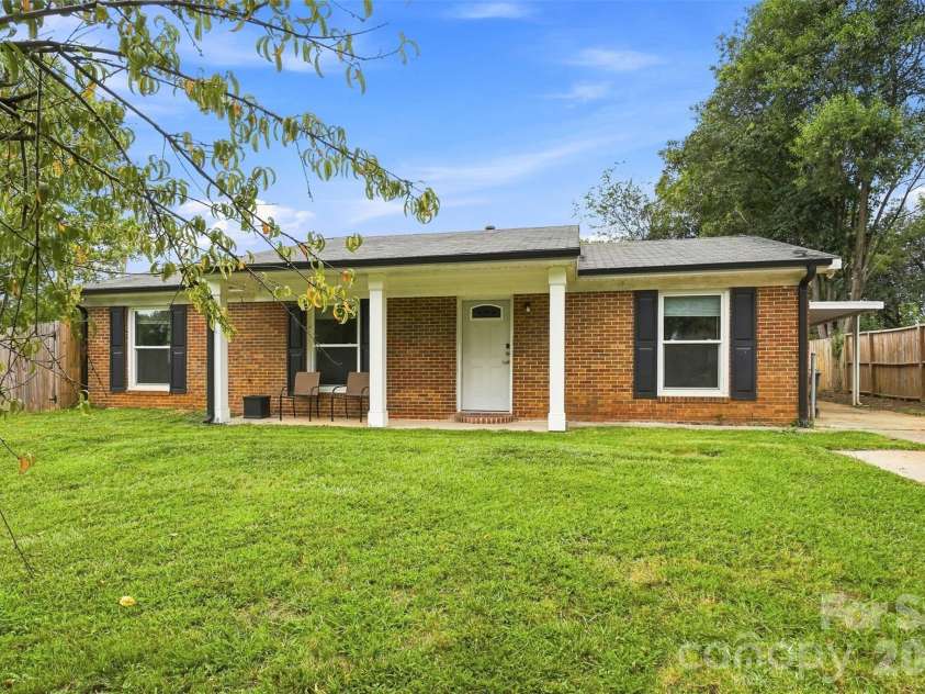 3601 Fagan Way, Charlotte, NC 28216.  MLS# CAR4422148, YatesRealty ID 49862. 