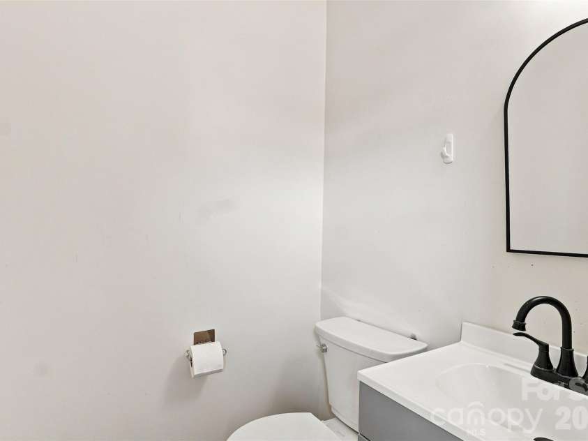 3601 Fagan Way, Charlotte, NC 28216.  MLS# CAR4422148, YatesRealty ID 49862. 