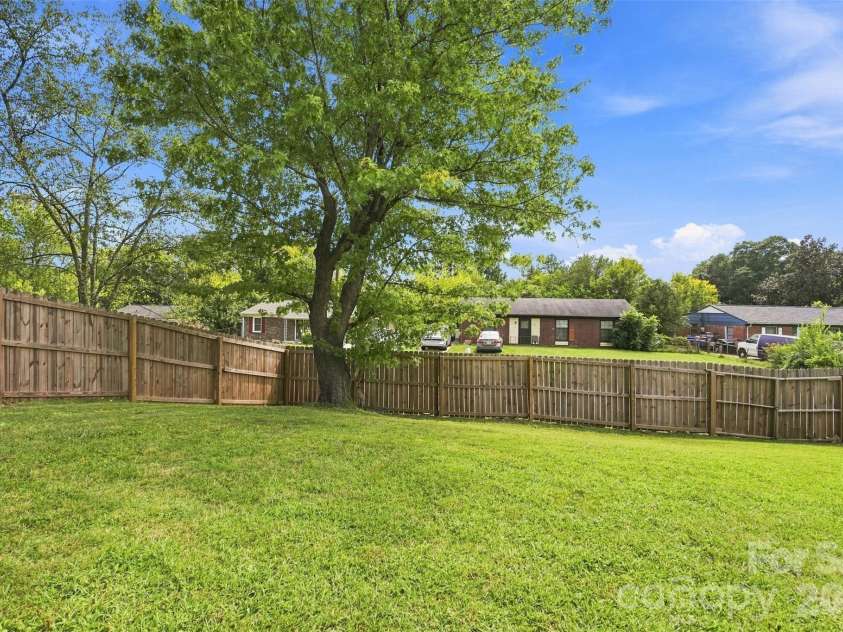 3601 Fagan Way, Charlotte, NC 28216.  MLS# CAR4422148, YatesRealty ID 49862. 