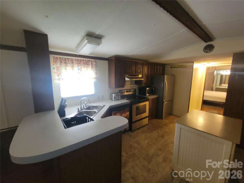204 Kudzu Loop, Waynesville, NC 28786.  MLS# CAR4422736, YatesRealty ID 49863. 