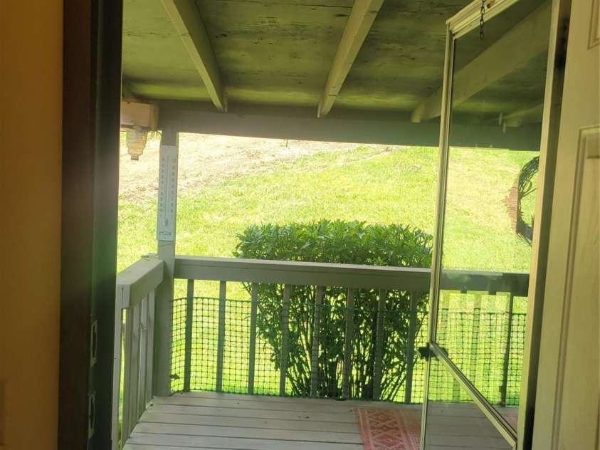 204 Kudzu Loop, Waynesville, NC 28786.  MLS# CAR4422736, YatesRealty ID 49863. 