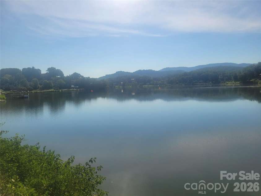 204 Kudzu Loop, Waynesville, NC 28786.  MLS# CAR4422736, YatesRealty ID 49863. 