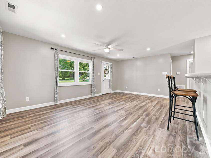 2938 11th Avenue, Hickory, NC 28602.  MLS# CAR4420993, YatesRealty ID 49865. 