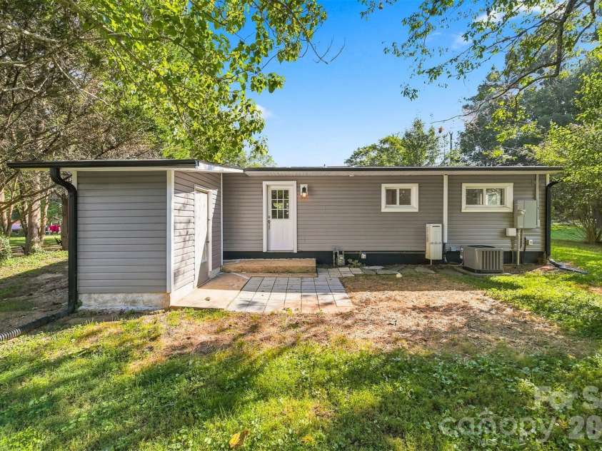 2938 11th Avenue, Hickory, NC 28602.  MLS# CAR4420993, YatesRealty ID 49865. 