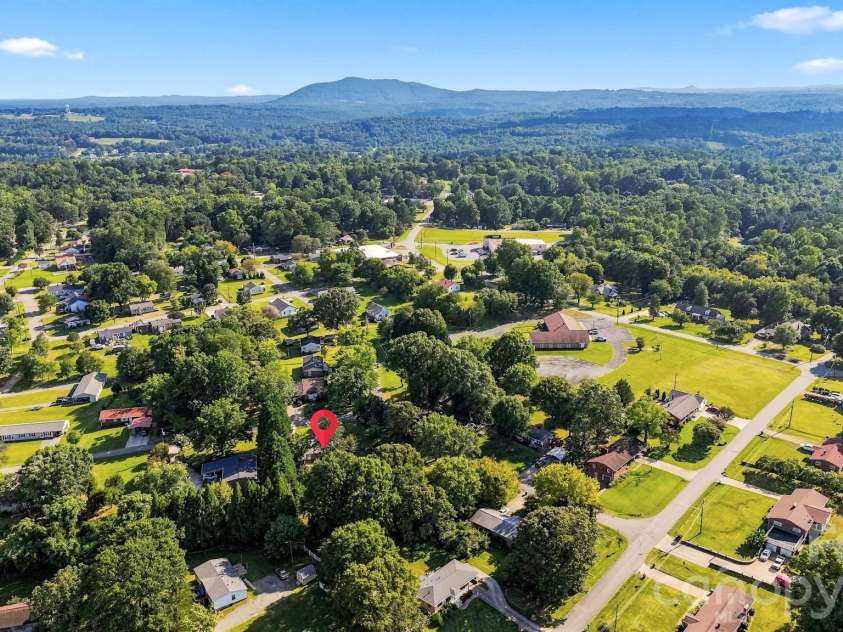 2938 11th Avenue, Hickory, NC 28602.  MLS# CAR4420993, YatesRealty ID 49865. 