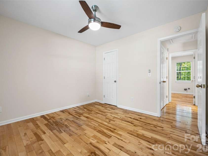 404 Sadie Drive, Matthews, NC 28105.  MLS# CAR4420775, YatesRealty ID 49866. 