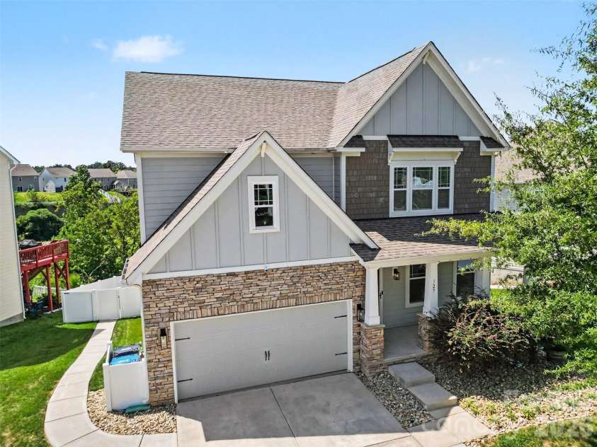 125 Chance Road, Mooresville, NC 28115.  MLS# CAR4420381, YatesRealty ID 49869. Front