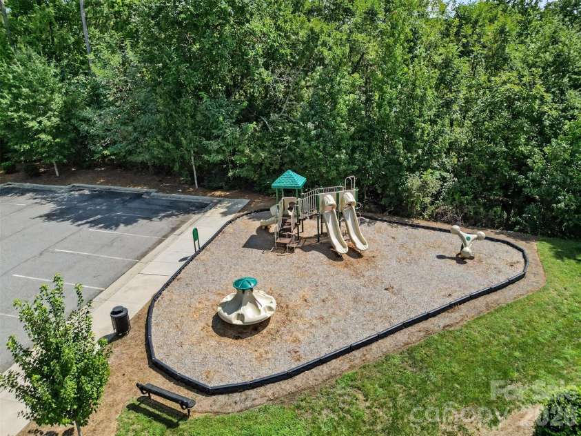 125 Chance Road, Mooresville, NC 28115.  MLS# CAR4420381, YatesRealty ID 49869. Playground