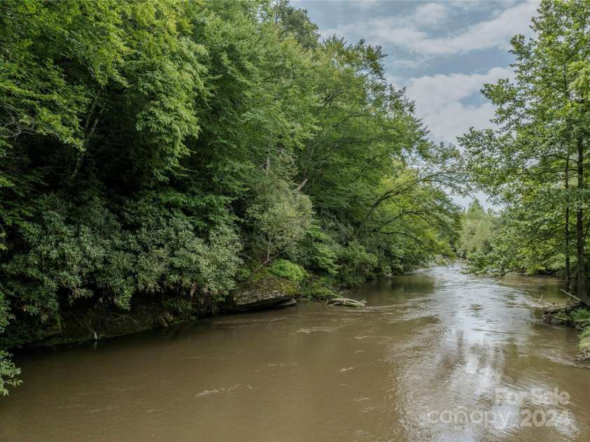 1244 Windover Drive, Brevard, NC 28712.  MLS# CAR4169991, YatesRealty ID 4987. French Broad River