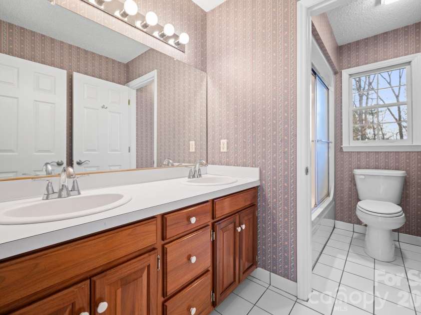 458 Jim Caudill Road, Wilkesboro, NC 28697.  MLS# CAR4356135, YatesRealty ID 4987. 