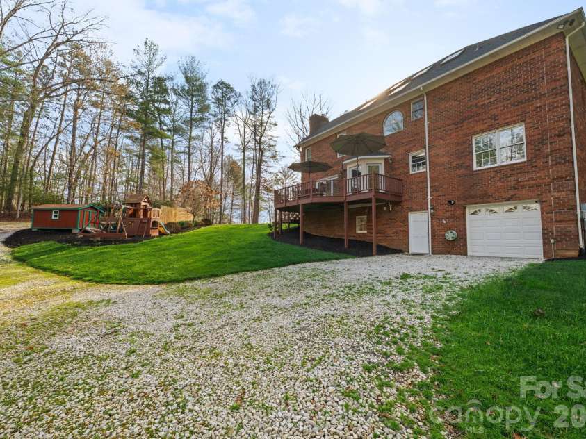 458 Jim Caudill Road, Wilkesboro, NC 28697.  MLS# CAR4356135, YatesRealty ID 4987. 