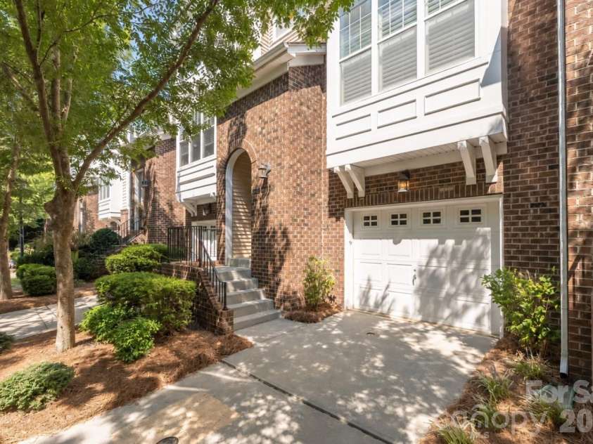 11194 Bridgewater Drive, Huntersville, NC 28078.  MLS# CAR4422691, YatesRealty ID 49870. 