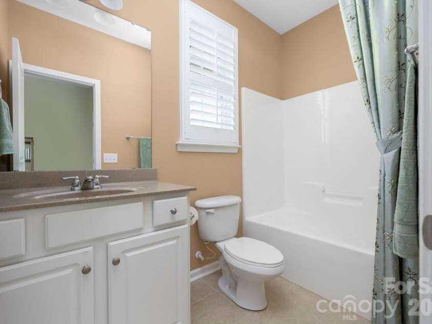 11194 Bridgewater Drive, Huntersville, NC 28078.  MLS# CAR4422691, YatesRealty ID 49870. 