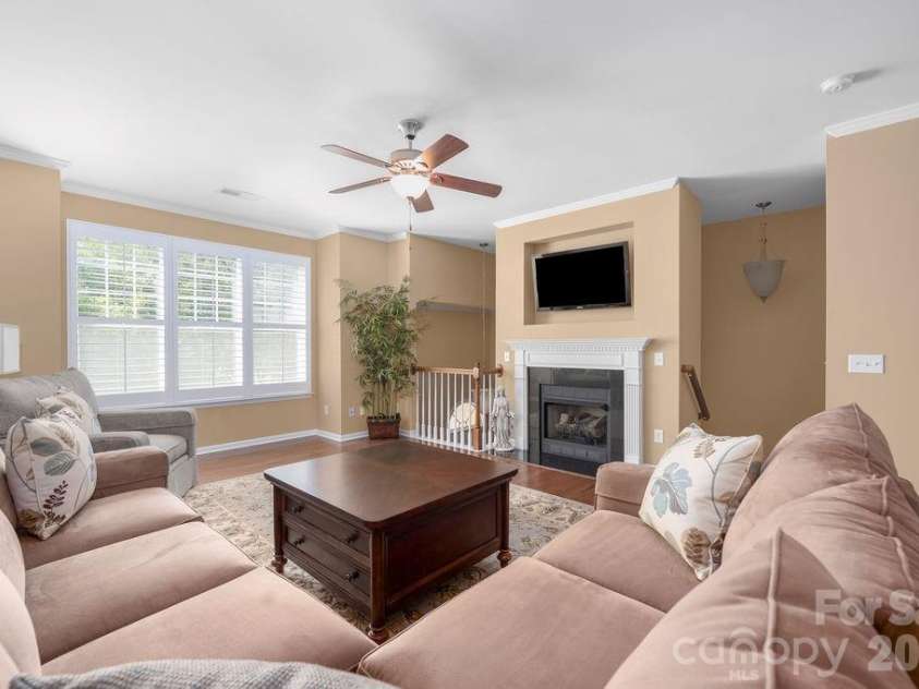 11194 Bridgewater Drive, Huntersville, NC 28078.  MLS# CAR4422691, YatesRealty ID 49870. 