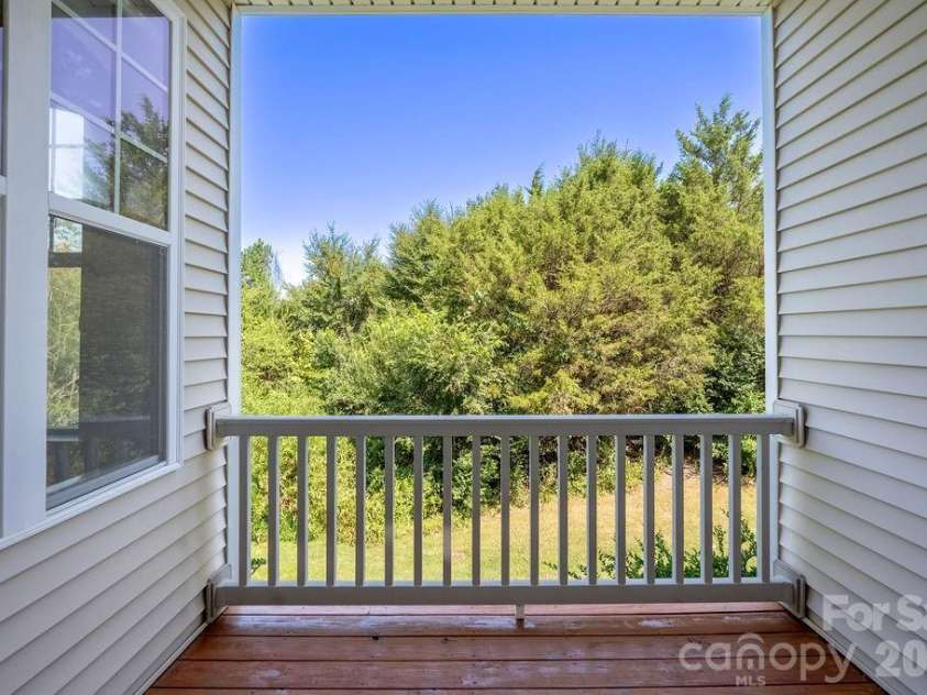 11194 Bridgewater Drive, Huntersville, NC 28078.  MLS# CAR4422691, YatesRealty ID 49870. 
