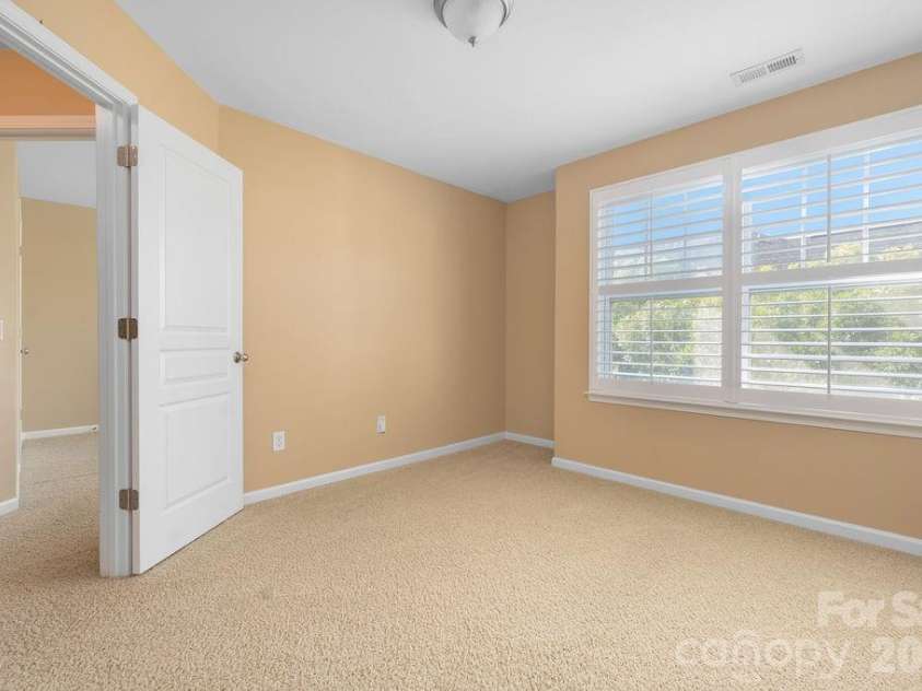11194 Bridgewater Drive, Huntersville, NC 28078.  MLS# CAR4422691, YatesRealty ID 49870. 