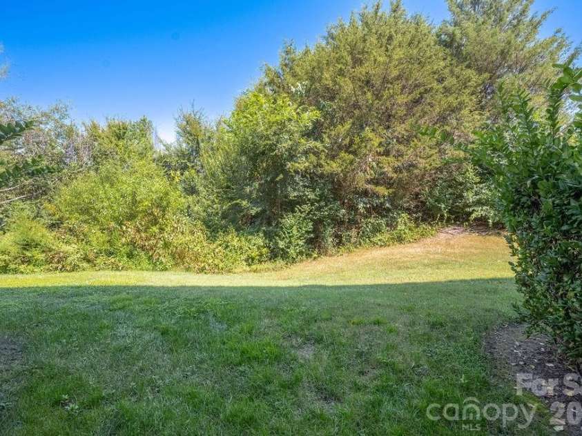11194 Bridgewater Drive, Huntersville, NC 28078.  MLS# CAR4422691, YatesRealty ID 49870. 