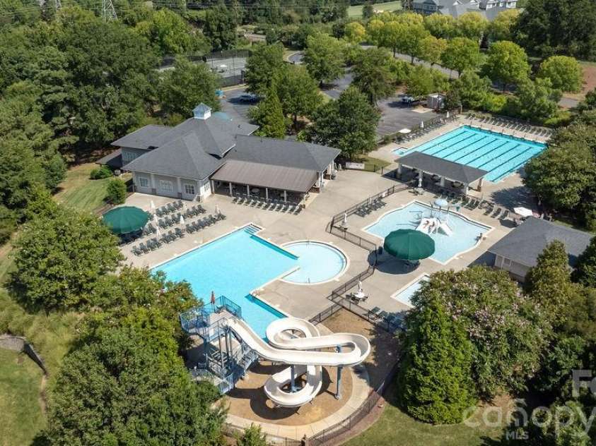 11194 Bridgewater Drive, Huntersville, NC 28078.  MLS# CAR4422691, YatesRealty ID 49870. 