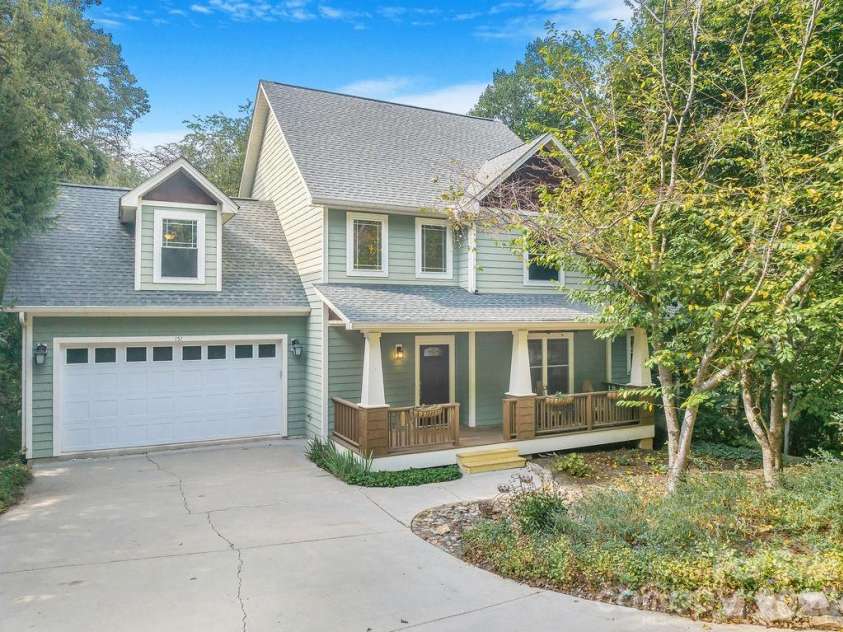151 Hillside Drive, Swannanoa, NC 28778.  MLS# CAR4418957, YatesRealty ID 49872. 151 Hillside Dr.
