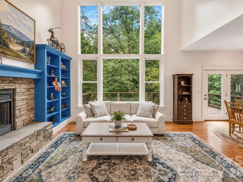 151 Hillside Drive, Swannanoa, NC 28778.  MLS# CAR4418957, YatesRealty ID 49872. Beautiful Windows and Natural Light