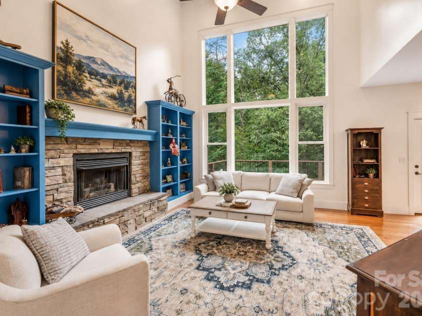 151 Hillside Drive, Swannanoa, NC 28778.  MLS# CAR4418957, YatesRealty ID 49872. Living Room