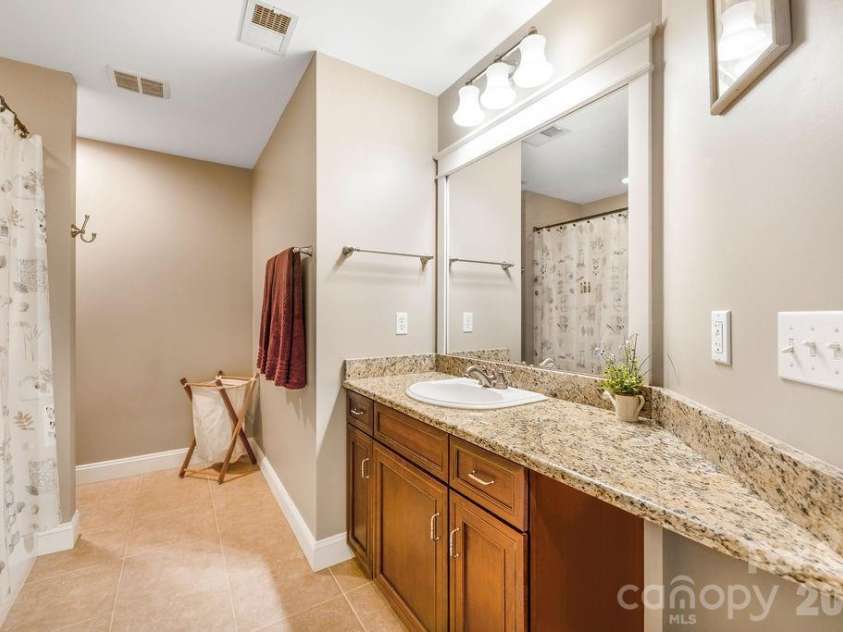 151 Hillside Drive, Swannanoa, NC 28778.  MLS# CAR4418957, YatesRealty ID 49872. Upstairs Full Bathroom