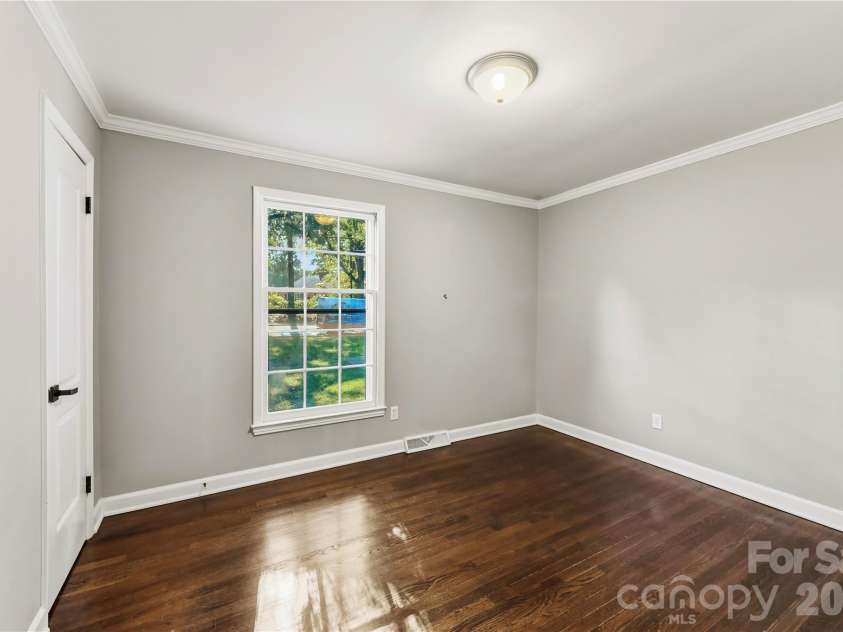 5726 Sharon Road, Charlotte, NC 28210.  MLS# CAR4422801, YatesRealty ID 49873. Bedroom 3
