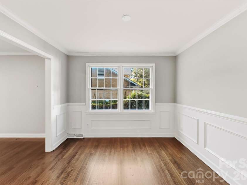 5726 Sharon Road, Charlotte, NC 28210.  MLS# CAR4422801, YatesRealty ID 49873. Dining Room