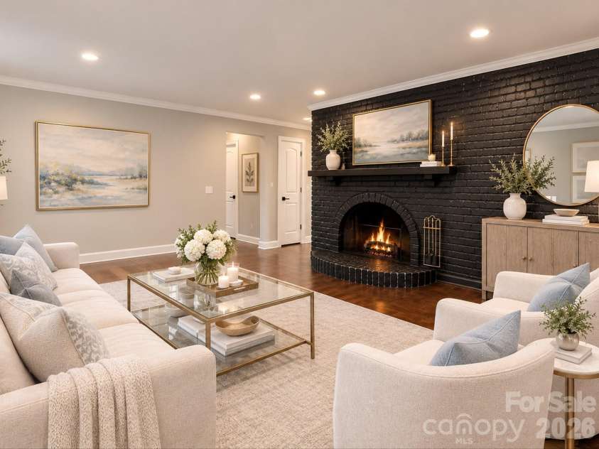 5726 Sharon Road, Charlotte, NC 28210.  MLS# CAR4422801, YatesRealty ID 49873. Family Room - Virtually Staged