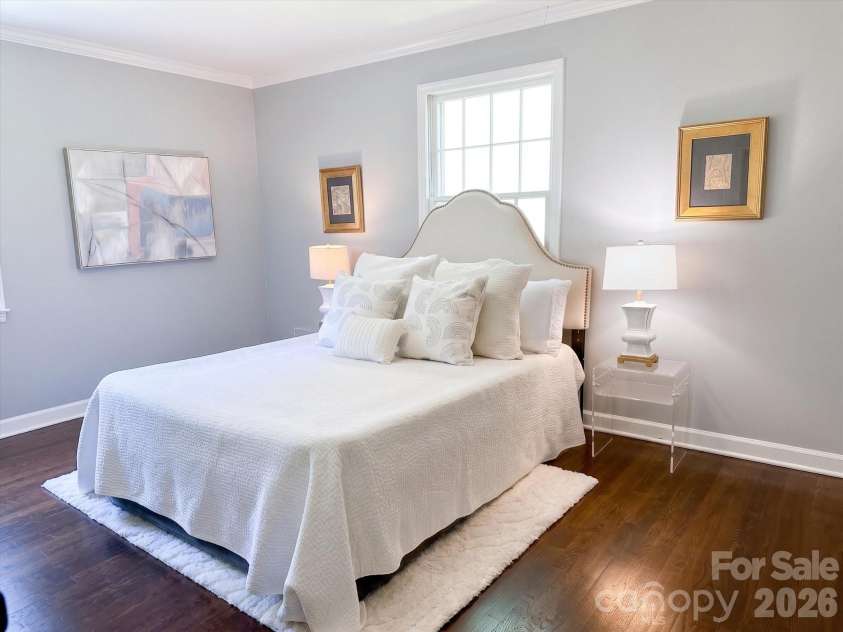 5726 Sharon Road, Charlotte, NC 28210.  MLS# CAR4422801, YatesRealty ID 49873. Primary Bedroom