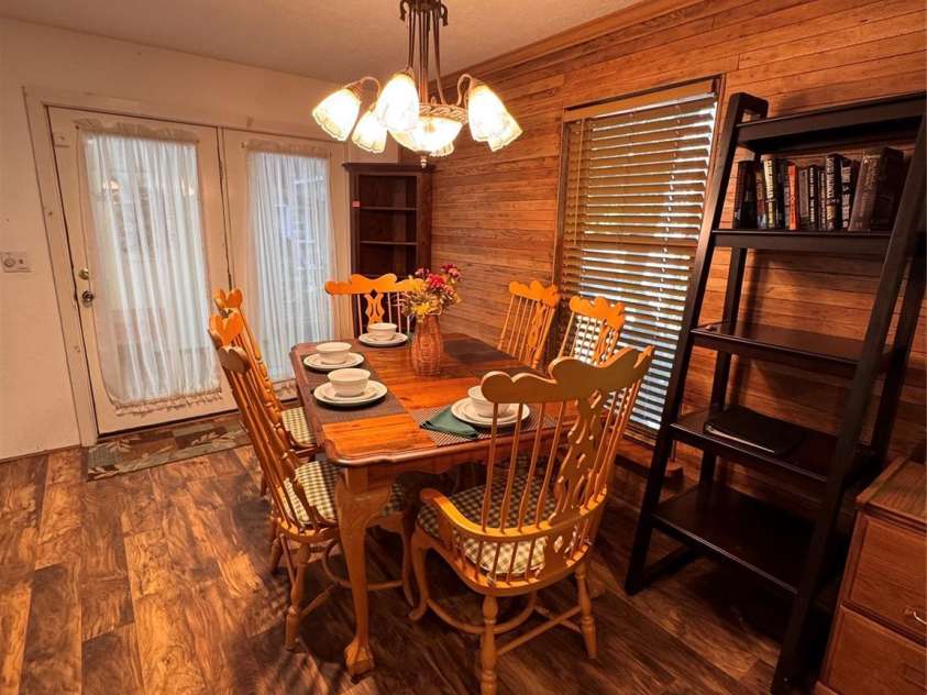 488 Hemlock Loop, Newland, NC 28657.  MLS# CAR4422923, YatesRealty ID 49875. 