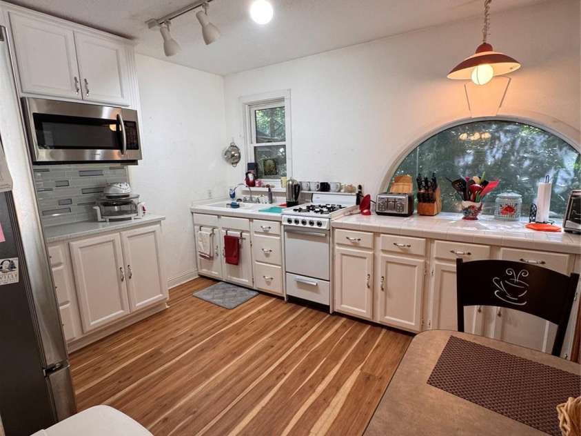 488 Hemlock Loop, Newland, NC 28657.  MLS# CAR4422923, YatesRealty ID 49875. 